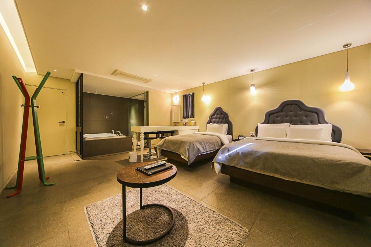 Hotel Myeongjak Chuncheon Exterior foto
