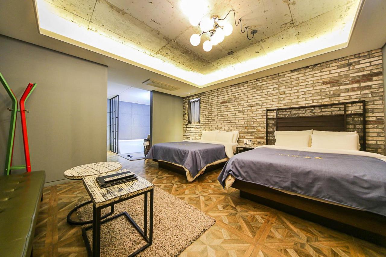 Hotel Myeongjak Chuncheon Exterior foto