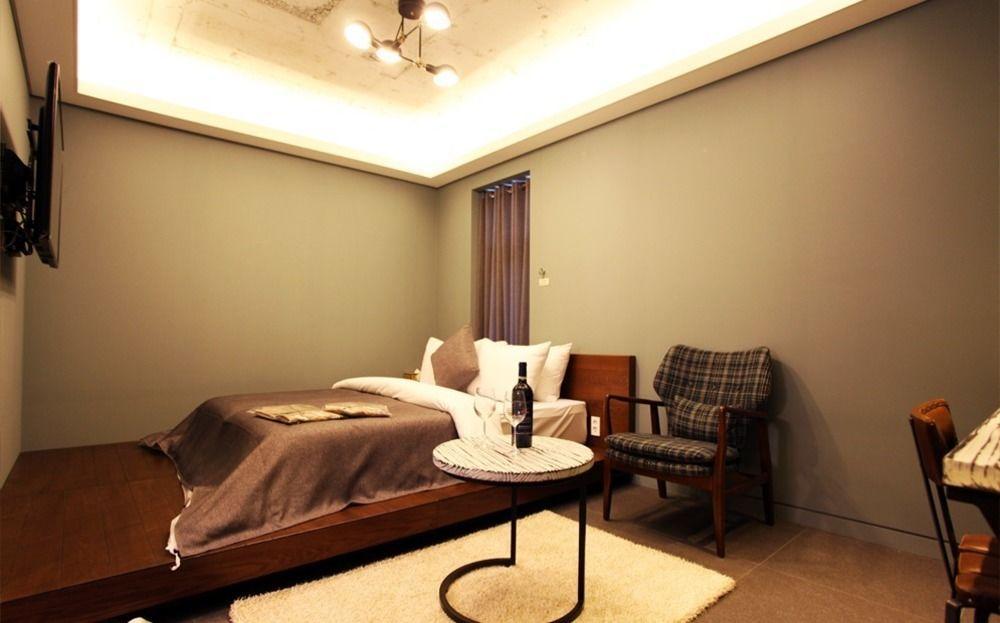 Hotel Myeongjak Chuncheon Exterior foto