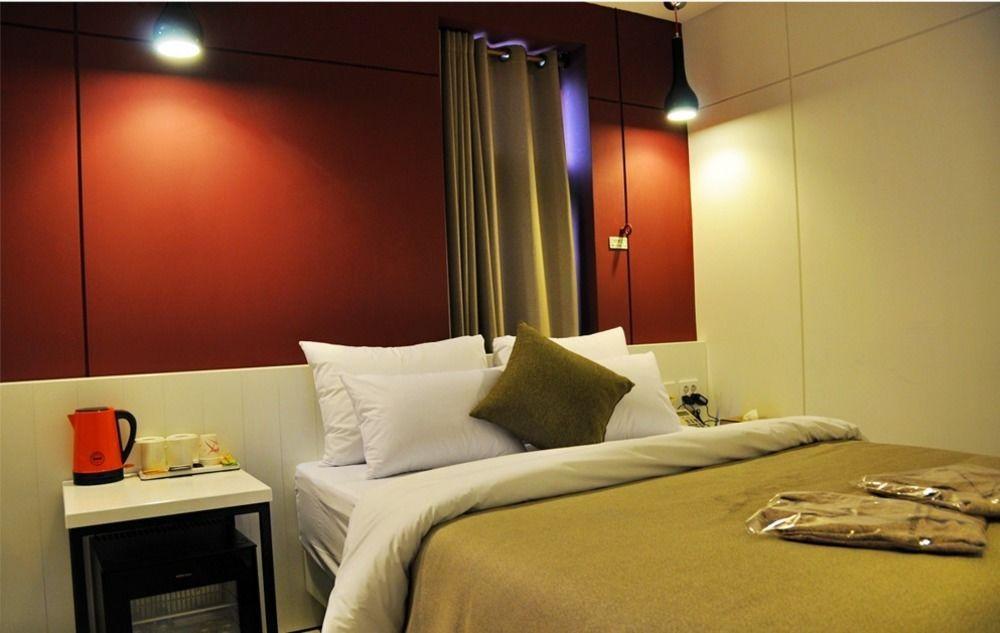 Hotel Myeongjak Chuncheon Exterior foto