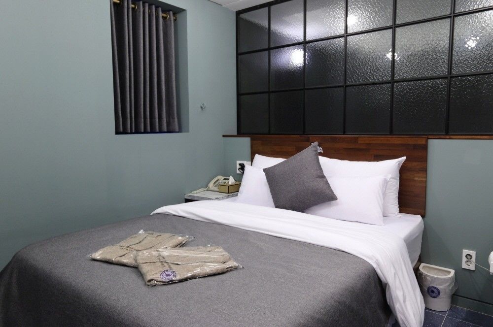 Hotel Myeongjak Chuncheon Exterior foto